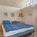 4 Bedroom Beautiful In * Pandrup