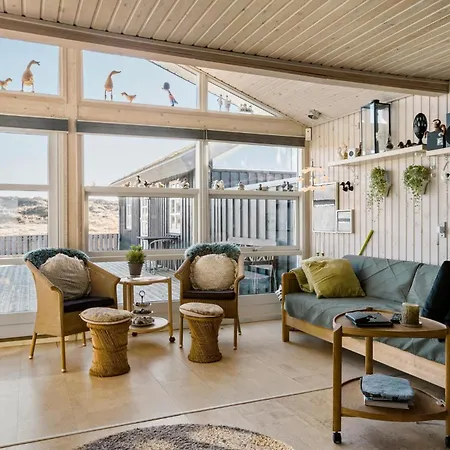 펜션 4 Bedroom Beautiful In