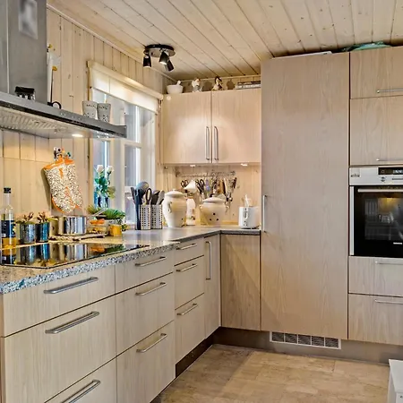 4 Bedroom Beautiful In