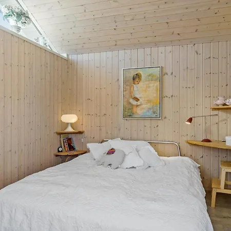 Holiday home 4 Bedroom Beautiful In *