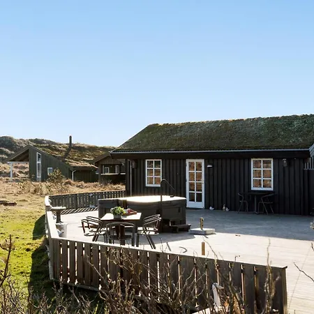 Holiday home 4 Bedroom Beautiful In