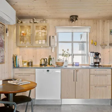 4 Bedroom Beautiful In
