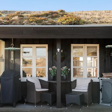Holiday home 4 Bedroom Beautiful In Pandrup