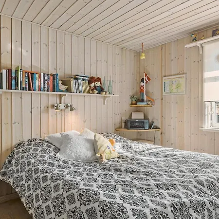 4 Bedroom Beautiful In 別荘 Pandrup