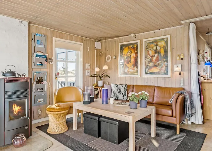 Holiday home 4 Bedroom Beautiful In
