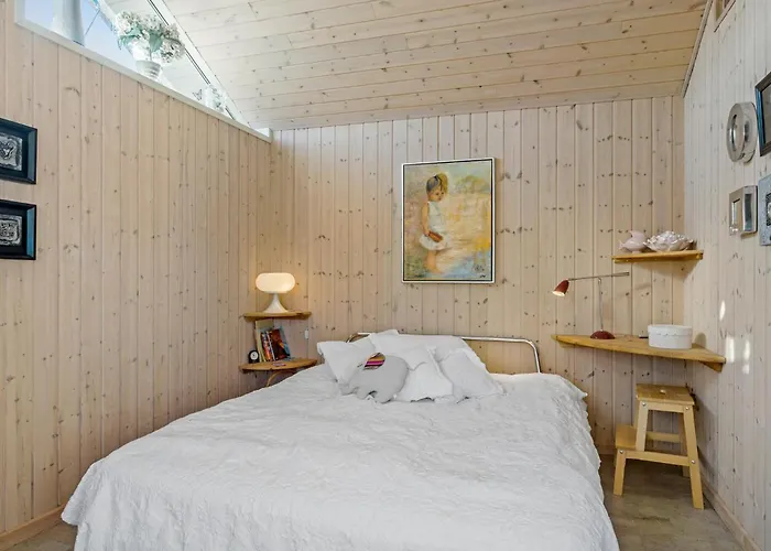 Holiday home 4 Bedroom Beautiful In *